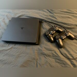 Used PS4 slim Two controllers and Call of Duty Modern WarFare